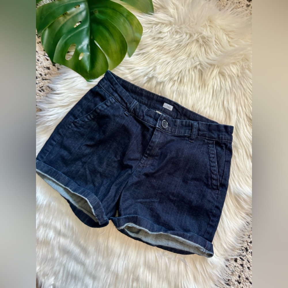 ⭐️ Liz Claiborne Chino Shorts